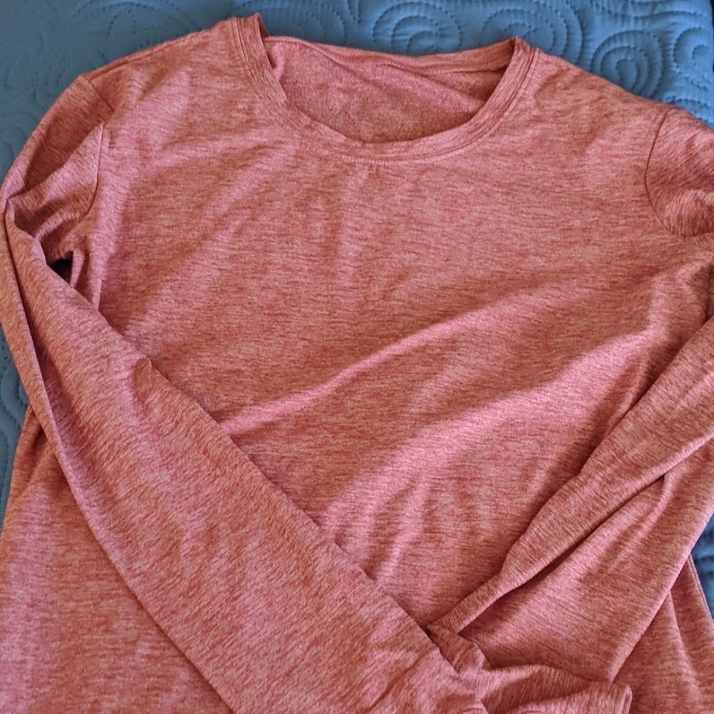 New Oiselle tee.